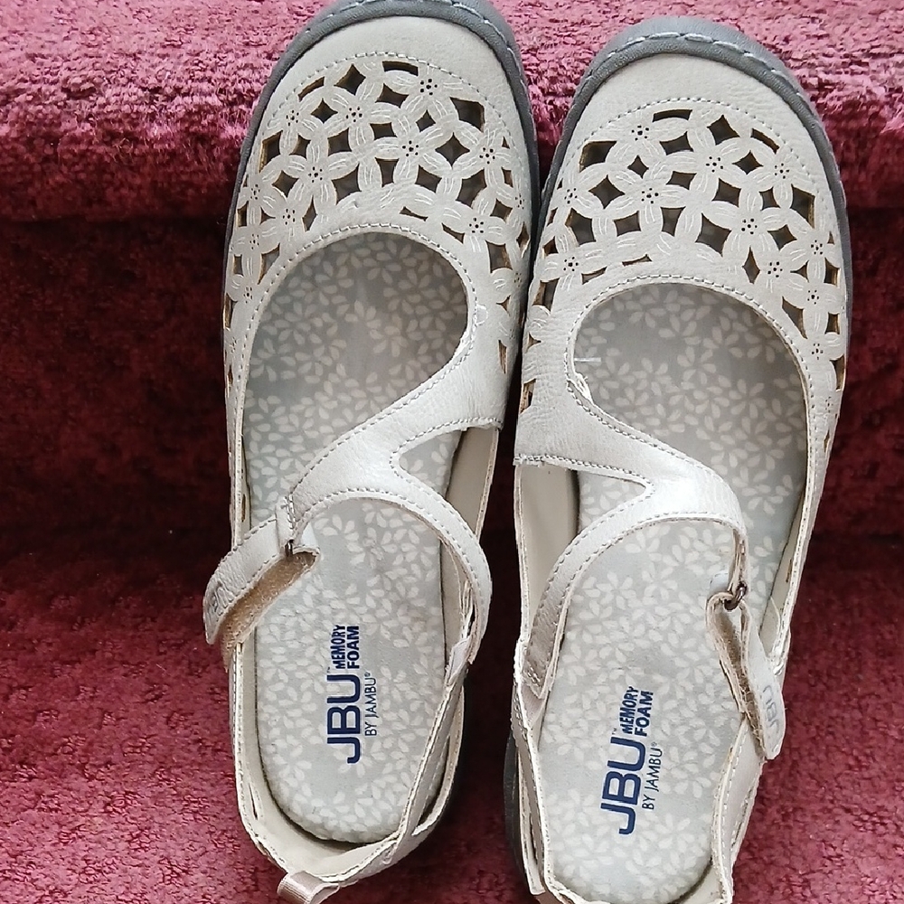 Nowt JBU SIZE 9